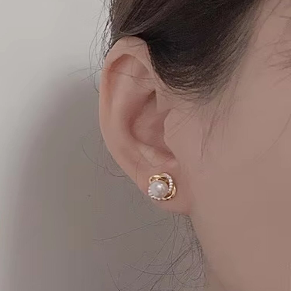 Pearl Sphere Earrings Beaded Flower Diamond Encrusted Pearl Fashion Jewelry